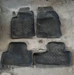 шины r16c: Родные Резиновые Полики Для салона Lexus, цвет - Черный, Б/у, Самовывоз