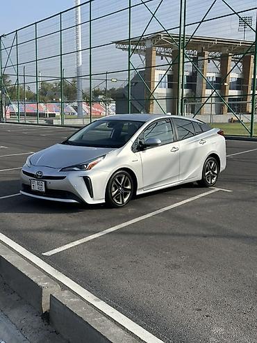 Toyota: Toyota Prius: 2018 г., Гибрид, Лифтбек — 1