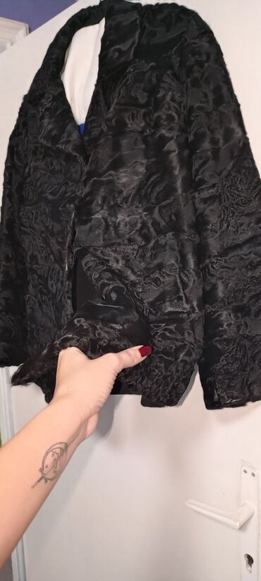 Krzneni kaputi: L, Sa postavom, bоја - Crna — 2