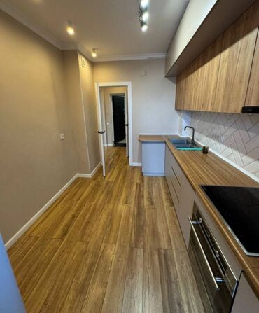 агентства недвижимости бишкек список: 1 бөлмө, 38 кв. м, Элитка, 7 кабат, Дизайнердик ремонт