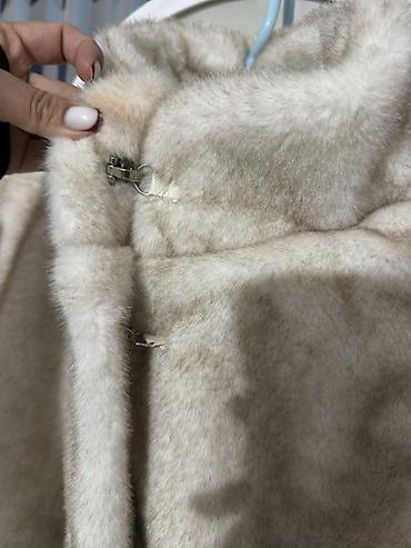 long coat: Эко шуба 
Почти новый 
Размер 42/44 — 3