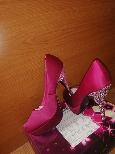 Salonke: Salonke, 39 — 11