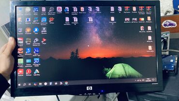 Monitorlar: Hp 22 Ekran monitor satilir.Monitorun islemeyinde hec bir problemi