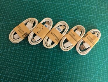 Зарядные устройства: 5 за 100! шнуры microusb асболютно новые на выбор два