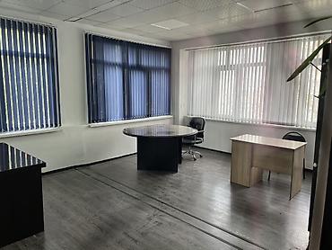 Коммерческая недвижимость: Сдается офис — 30 м² 📍 ул. Максима Горького, 1А/7 Ориентир: кафе — 3