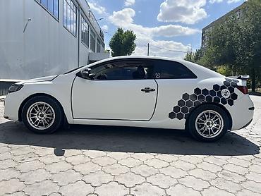 киа 3: Kia Cerato: 2010 г., 1.6 л, Механика, Бензин, Купе — 10