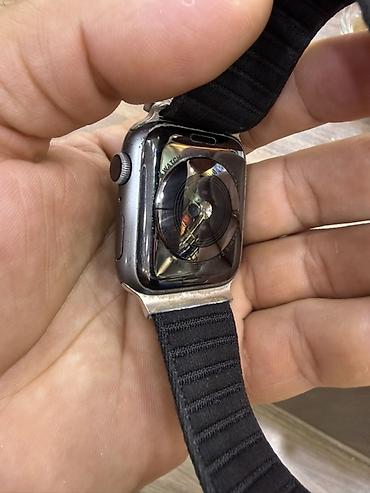 aplle watch: Apple Watch Series 5 (44 mm) – qara rəng Xüsusiyyətlər: - Korpus — 2