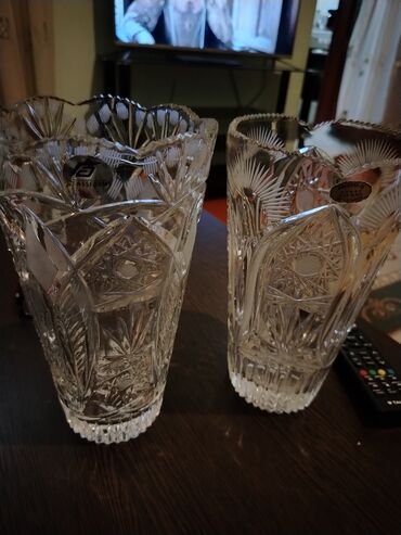 Digər dəstlər və servizlər: Kəsma şüşədən dekorativ qab dəsti - Material: qalın, şəffaf kəsma -da lalafo.az — 8 Digər dəstlər və servizlər: Kəsma şüşədən dekorativ qab dəsti - Material: qalın, şəffaf kəsma — 8