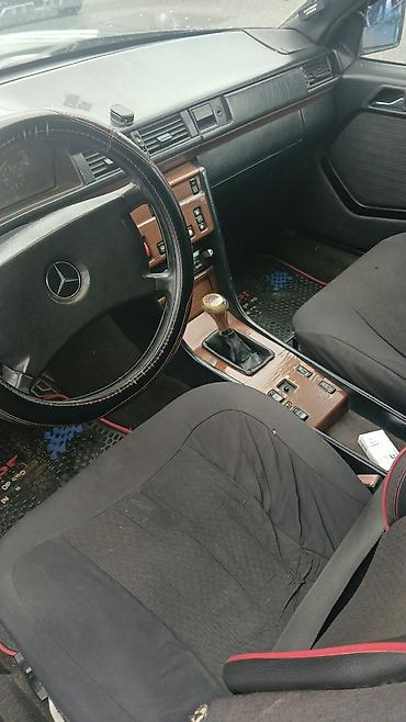 turbo az berde: Mercedes-Benz E 200: 2 l | 1990 il Sedan — 5