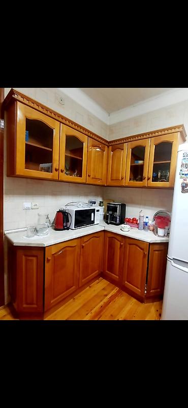 metbex sobasi: Mətbəx mebeli - 250 manat
Qaz sobası - 50 manat — 2