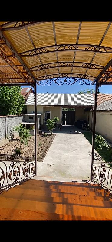 Продажа коттеджей и домов: Продам Дом полторашку с закрытым двором. Можно сразу жить ‼️‼️ С — 13