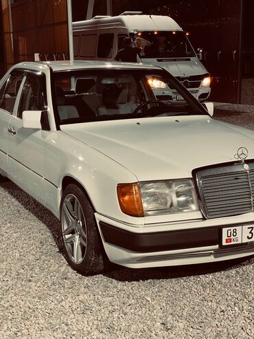 машина мерседес банан: Mercedes-Benz W124: 2.3 л, Механика, Бензин, Седан