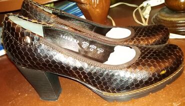 srebrna haljina i cipele: Salonke, 38