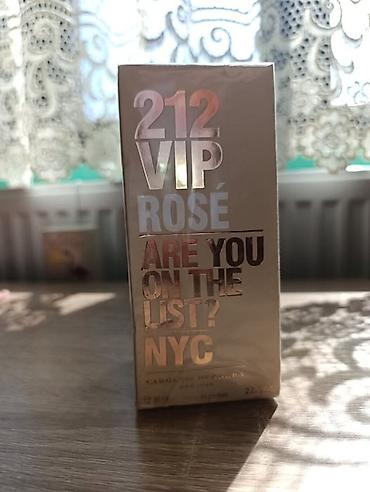 heets rs: Carolina Herrera 212 VIP Rosé – ženski parfem - Tip: Eau de Parfum — 1