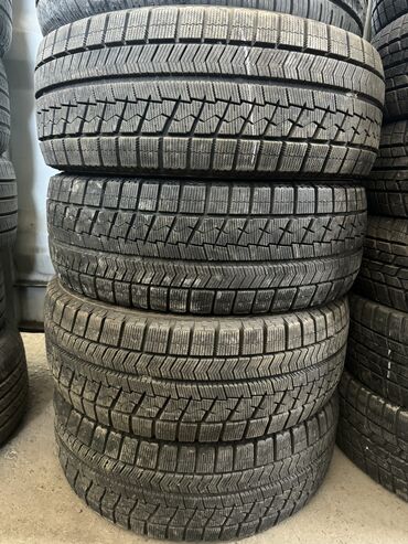 Шины: Шины 215 / 55 / R 17, Зима, Б/у, Комплект, Легковые, Япония, Bridgestone