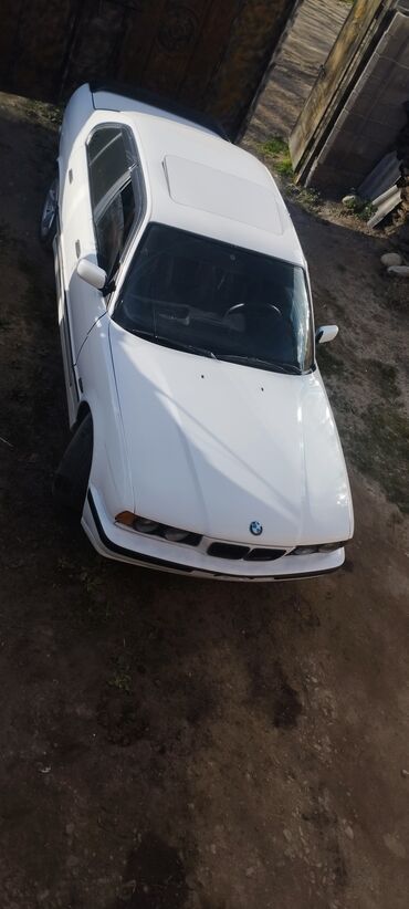 вмw е34: BMW 520: 1990 г., 2.5 л, Механика, Бензин, Седан