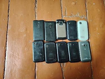 Мобильные телефоны и аксессуары: Köhnə modellərdən ibarət mobil telefonlar dəsti işlek vezyetdedir 1 — 2