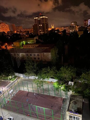 Köhnə tikili: Bakı, 4-cü mikrorayon, 3 otaqlı, Köhnə tikili, m. Memar Əcəmi, 90 kv. m — 15