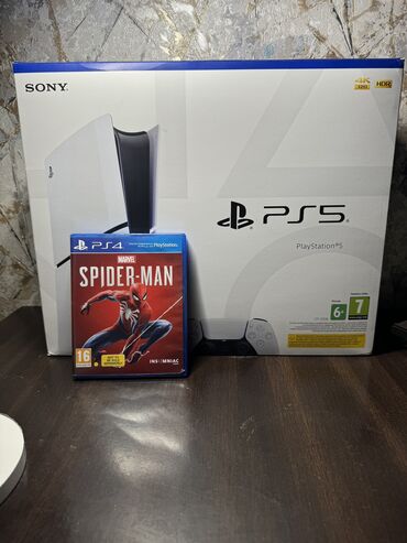 PS5 (Sony PlayStation 5): Play station 5 slim təzə kimidi 1 TB yaddaş 1 aydı alınıb hər şeyi