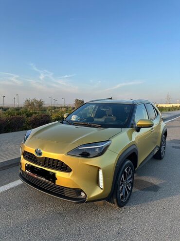 Toyota: Toyota Yaris: 1.5 l | 2022 il Krossover — 1