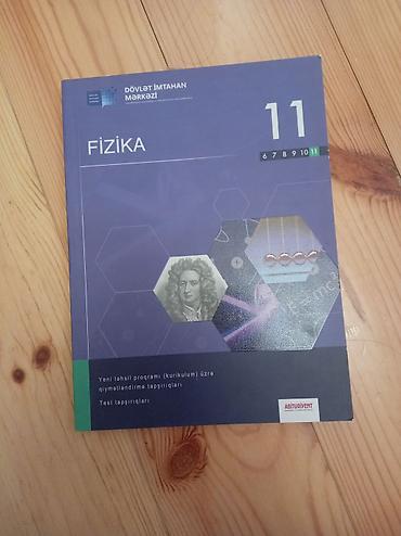 Книги и журналы: 1 ədədi 6 azndir. 3 ədədi 18 azn. Metroya çatdırılma əlavə 2 azn — 4