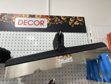 инструменты для малярки: Шпатель "Decor" для нанесения и разравнивания штукатурки и других