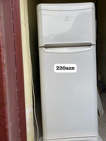 Soyuducular: İşlənmiş 2 qapılı Indesit Soyuducu Satılır