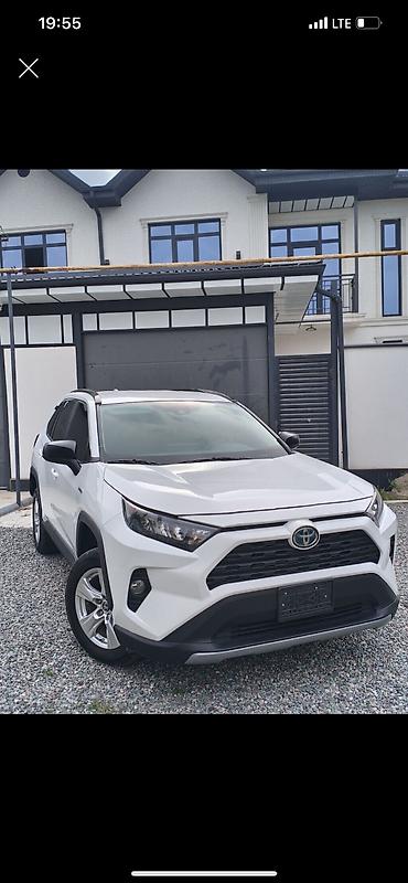 фораннер 2018: Toyota RAV4: 2021 г., 2.5 л, Автомат, Гибрид, Кроссовер — 1