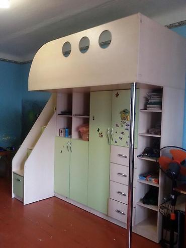 Продаю подростковый вместительный гарнитур, делали на заказ, ширина