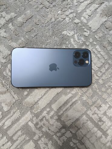 Apple iPhone: IPhone 12 Pro, Б/у, 256 ГБ, Зарядное устройство, Защитное стекло, Чехол, 90 %