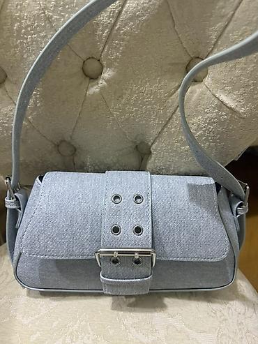 Açıq boz rəngdə şık çiyin çantası - Material: denim effekti verən