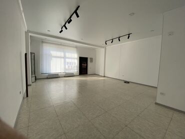 подвальные помещения в аренду: Сдаются коммерческое помещение 48 кв метра, на длительный срок, район