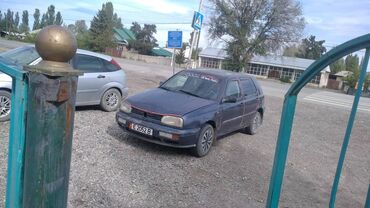 авто volkswagen: Volkswagen Golf: 1993 г., 1.8 л, Механика, Бензин, Седан