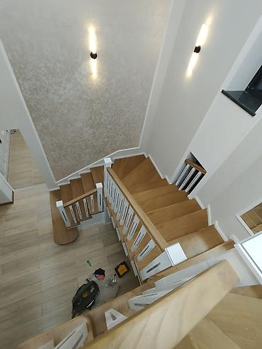 Деревянные лестницы: Деревянная лестница Для дома, Форма лестницы: Много-маршевая, Стиль: Классический — 23