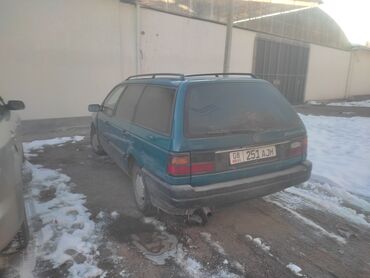 Volkswagen: Volkswagen Passat: 1992 г., 1.8 л, Механика, Бензин, Универсал