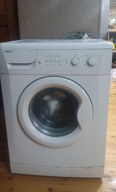 Aş qazanı: Beko ön-yükləməli paltaryuyan maşın 5kq - Enerji sinfi: AA -