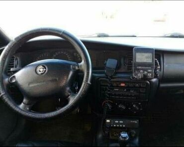 Opel Vectra: 2 l. | 1998 έ. | 244000 km. Πολυμορφικό