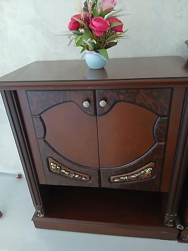 Qonaq otağı üçün klassik mebel dəsti - Material: tünd qəhvəyi rəngli