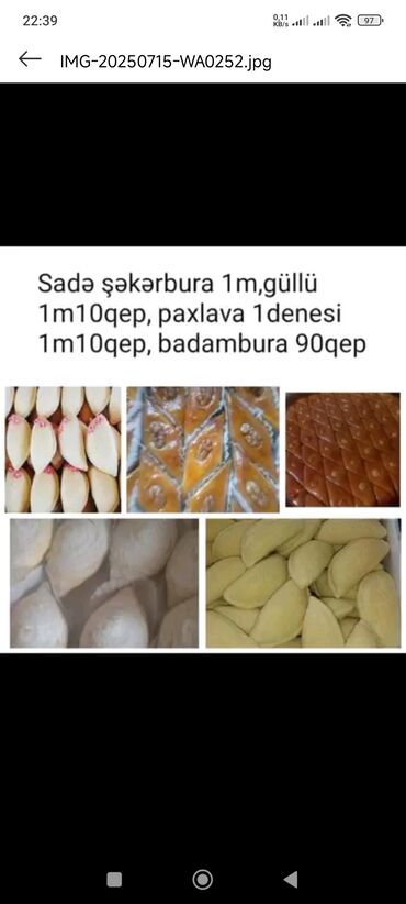 Tortlar: Azərbaycanın ənənəvi şirniyyatları olan şəkərbura, paxlava və