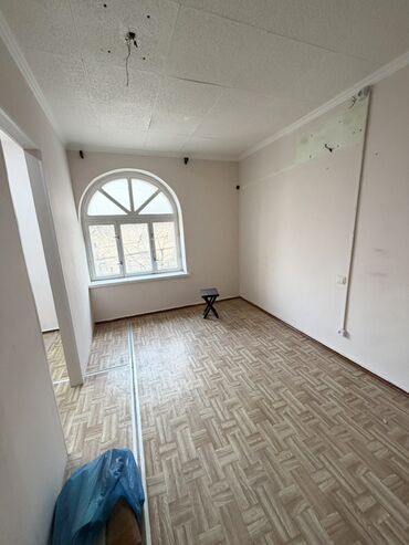 Долгосрочная аренда домов: 200 м², 7 комнат, Видеонаблюдение, Забор, огорожен, Парковка at lalafo.kg — 21 Долгосрочная аренда домов: 200 м², 7 комнат, Видеонаблюдение, Забор, огорожен, Парковка — 21