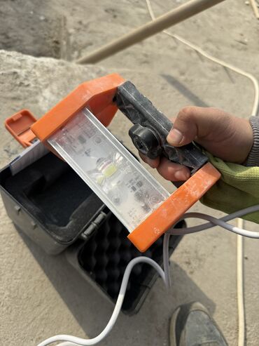 контейнер цена бу: Продаю лампу малярная для строителей Купил за 7000 отдам за 5000