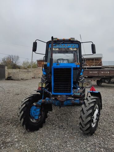 Traktorlar: Belarus 82.1 traktoru - Model: BELARUS 82.1 (4x4) - Rəng: mavi - — 3