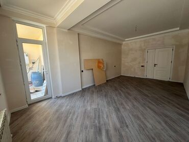 Uzunmüddətli kirayə mənzillər: Mənzilin təsviri: - Geniş və işıqlı otaqlar, iri pəncərələr sayəsində — 10