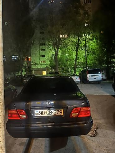 Mercedes-Benz: Mercedes-Benz E-Class: 3.2 l | 1995 il Sedan — 5