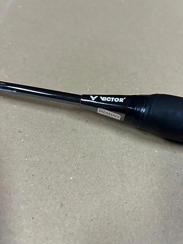Rekviziti za vežbanje: Reket za badminton Victor (model iz serije Brave Sword/BS, oznake na — 10