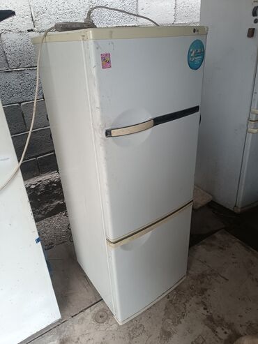 продаю холодильник каракол: Муздаткыч LG, Эки камералуу, 130 *