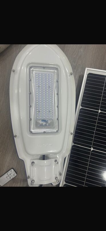 Солнечные прожекторы: Солнечный прожектор на улице снаружи есть и на помещении с фабрика — 18