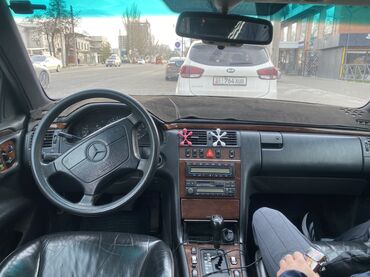 Mercedes-Benz: Mercedes-Benz E-Class: 1995 г., 3.2 л, Автомат, Бензин at lalafo.kg — 4 Mercedes-Benz: Mercedes-Benz E-Class: 1995 г., 3.2 л, Автомат, Бензин — 4