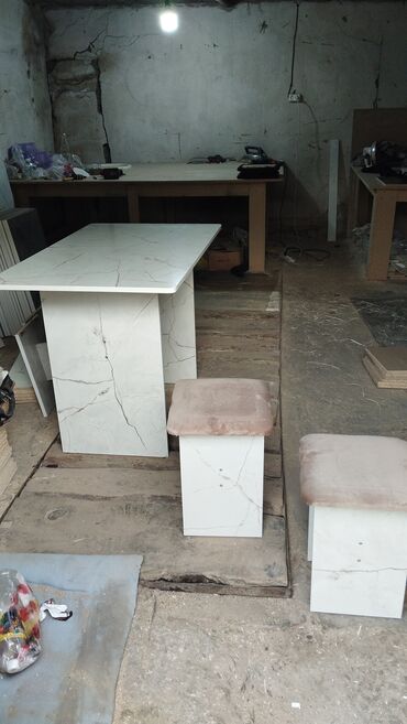 обеденные столы и стулья: Комплект стол и стулья Кухонный, Новый