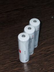 продаю аккумулятор: Продаю Акумуляторы для Стаблизатор Zyn Creyn Оргинал, и фонарь с